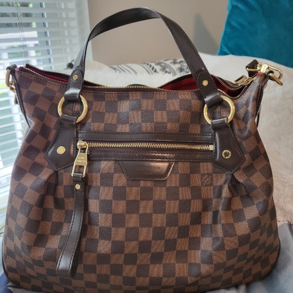 Louis Vuitton Brown Checkered Shoulder Bag - Picture 3 of 16